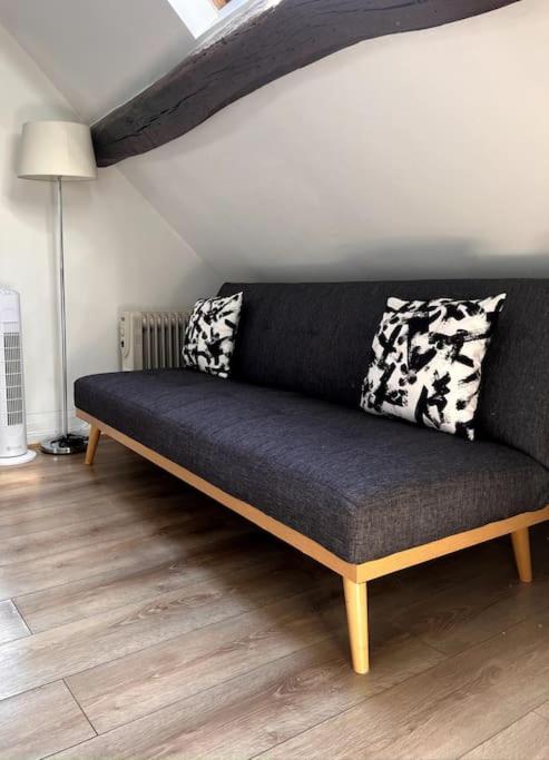 Cosy Next To The Champs-elysees Avenue! Paris