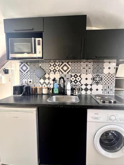 Cosy Next To The Champs-elysees Avenue! Apartment