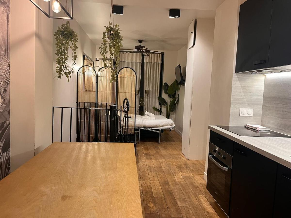 Appartement Sejour Romantique Avec Bain A Remous A 9 -p6 *