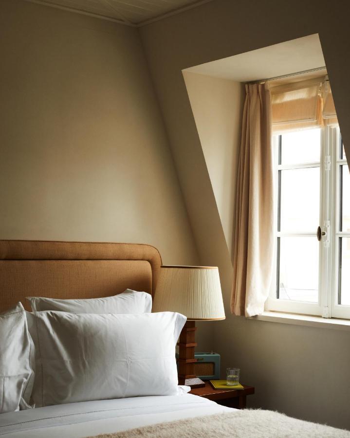 Chateau Voltaire Hotel Paris