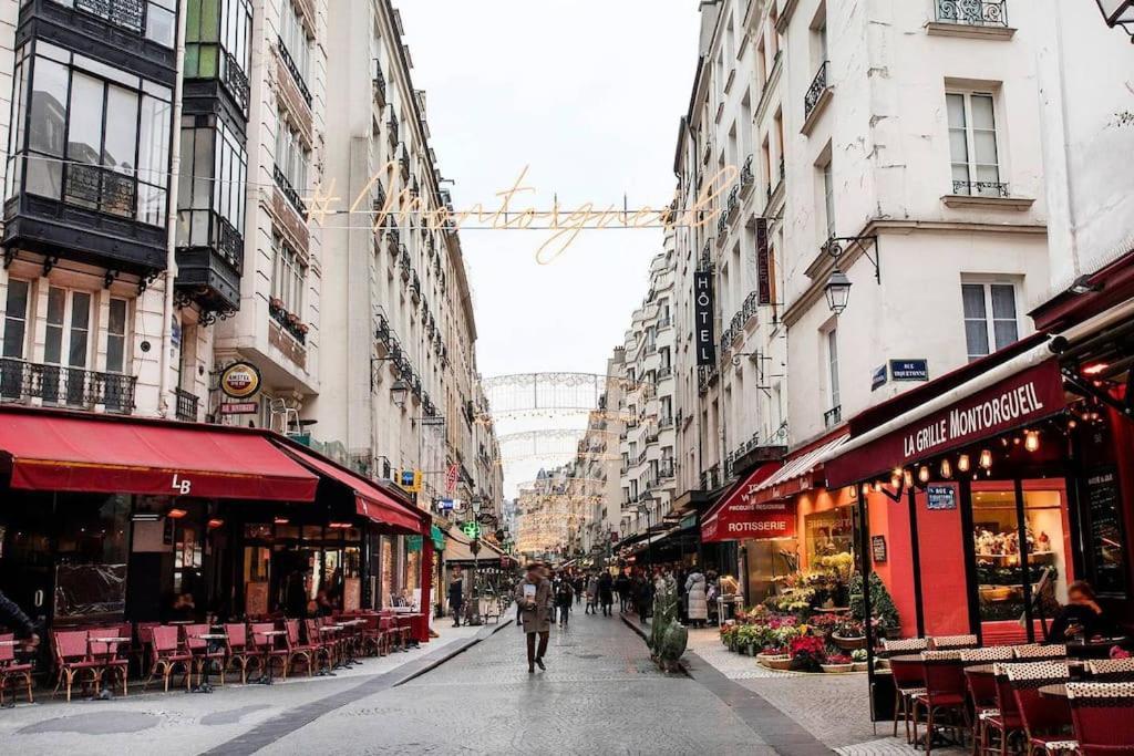 Superbe Avec Balcon Au Coeur De Montorgueil Paris