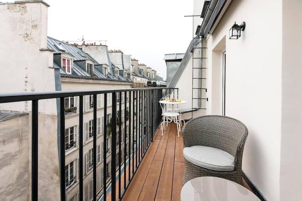 Appartement Superbe Avec Balcon Au Coeur De Montorgueil Paris