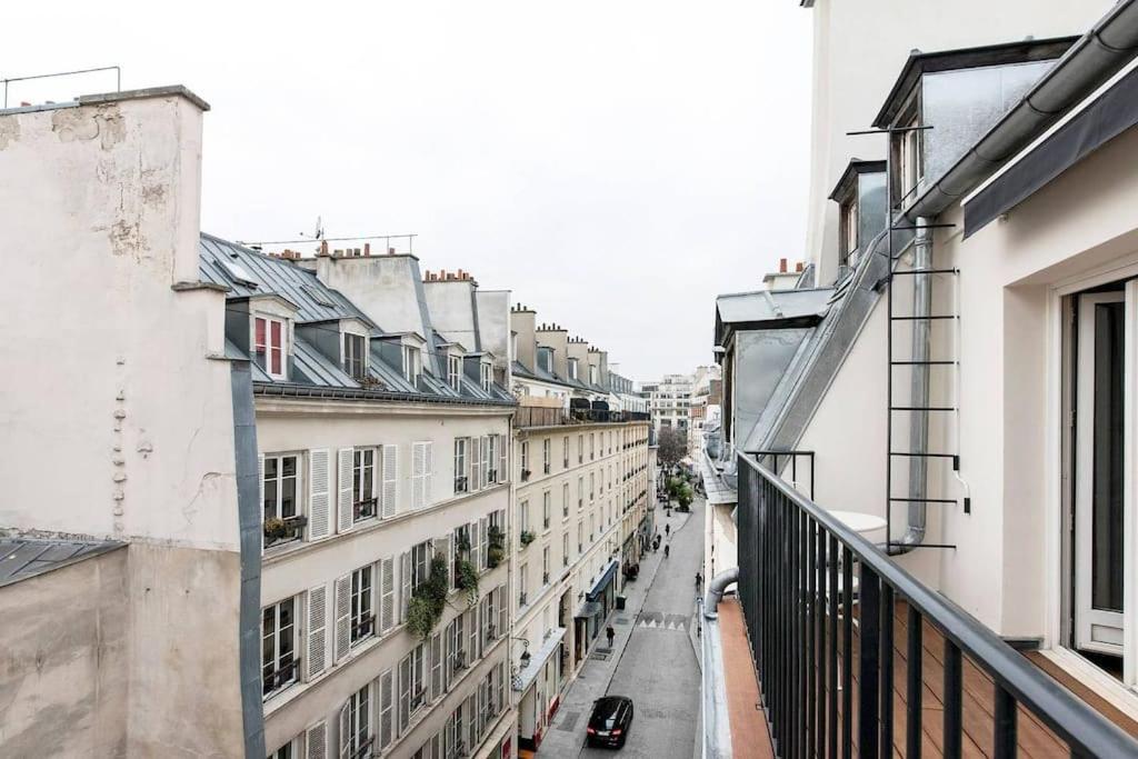 Superbe Avec Balcon Au Coeur De Montorgueil Paris