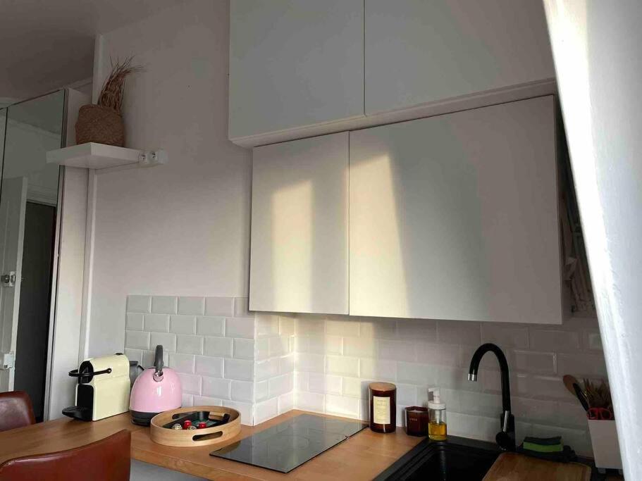 Studio Contemporain Dans 12eme Arrondissement * Paris