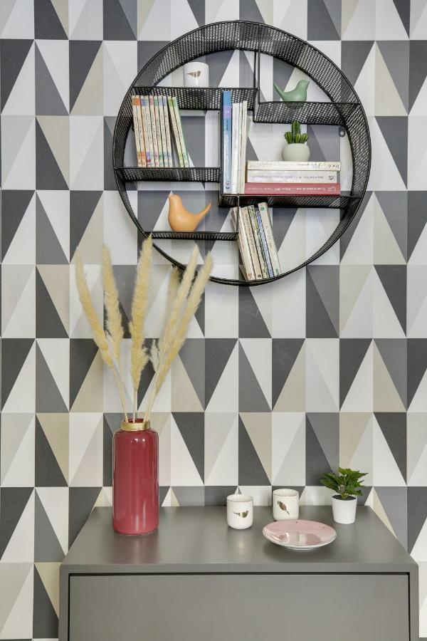 Bright Charming Modern Studio By Dreamy Canal Apartment *