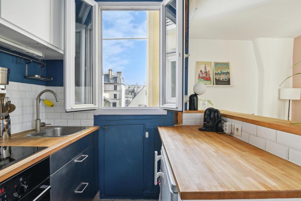 Charming Duplex In Privatestreet, Citycenter Paris