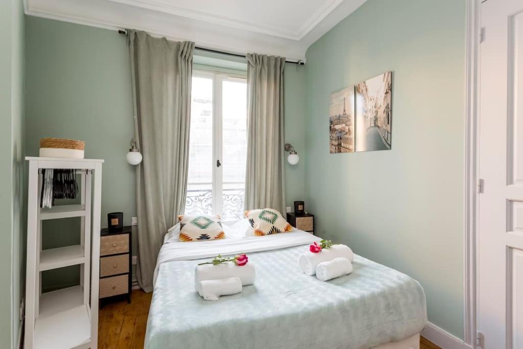 Elegant, Cosy In Heart Of ! Apartment