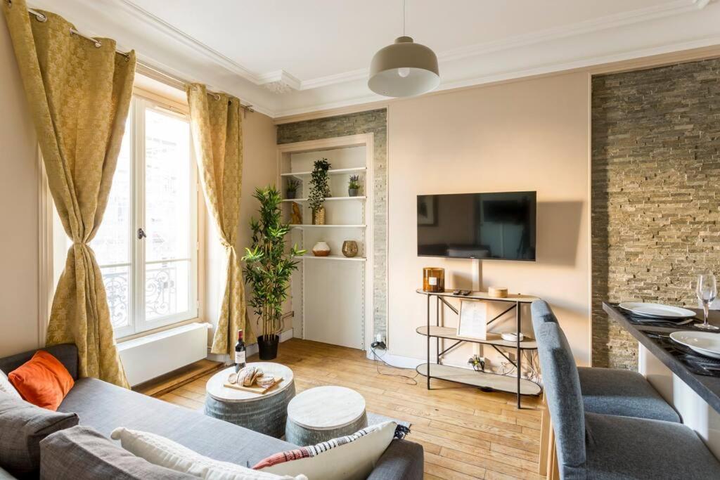 Apartment Elegant, Cosy In Heart Of ! *