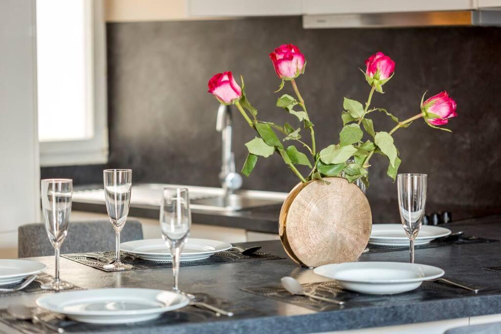 Elegant, Cosy In Heart Of !