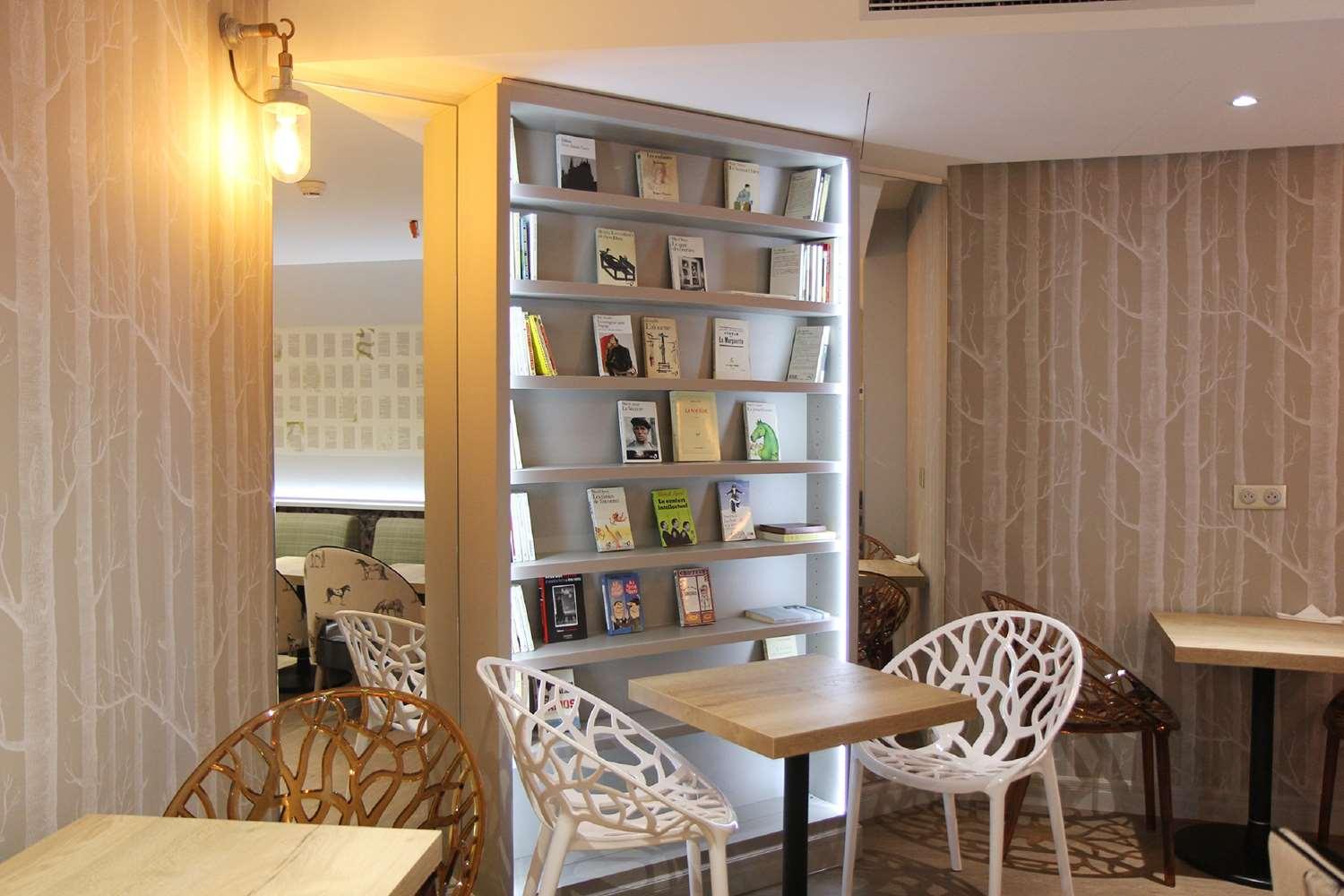 Litteraire Marcel Ayme, Bw Premier Collection Hotel 4*