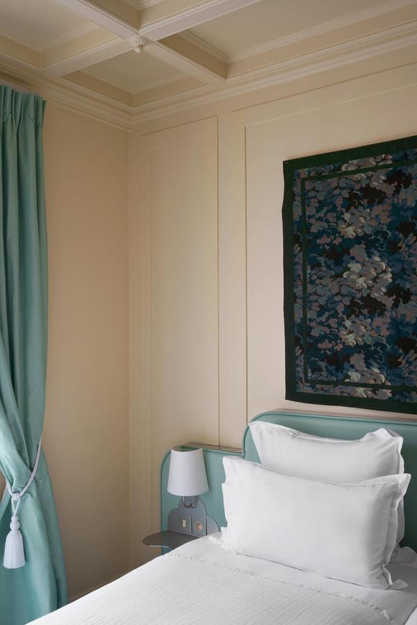 Val Girard Paris
