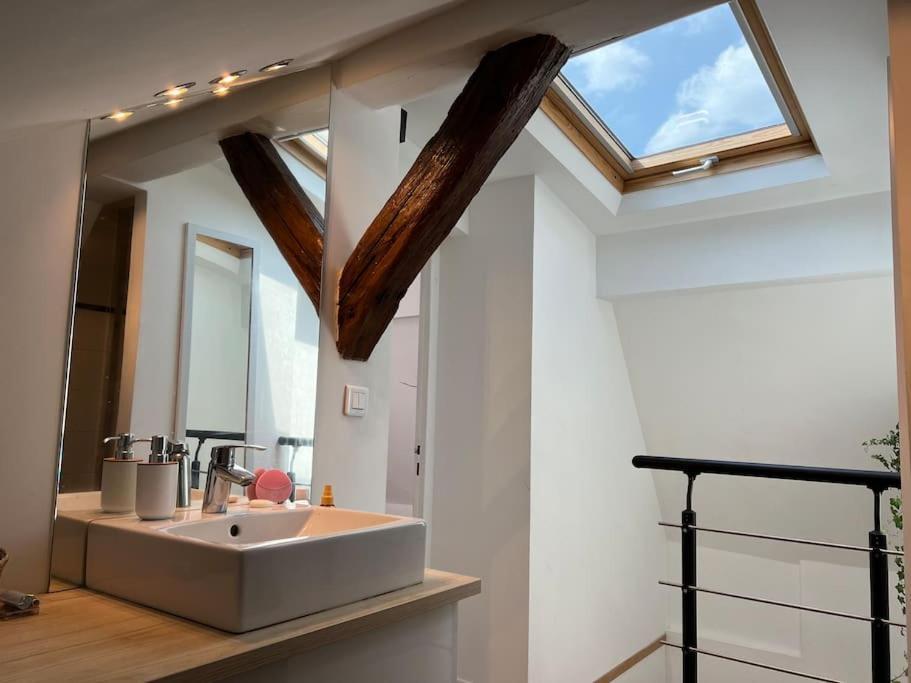 Apartment Perle Rare - Cosy Duplex Proche Canal St.martin Paris