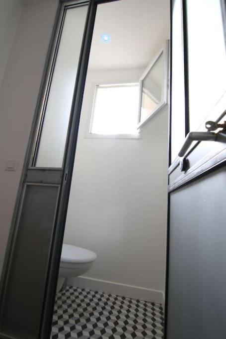 Nest In Apartment Paris