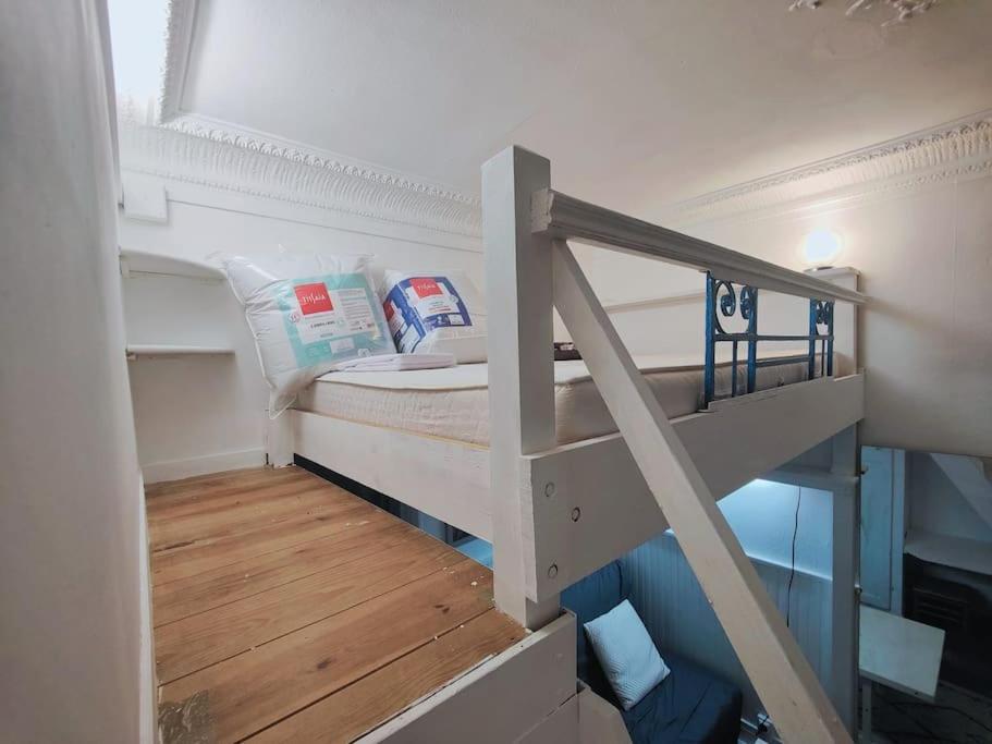 Apartment Studio Proche De La Tour Eiffel Paris