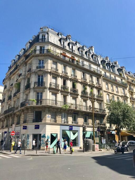 Eiffel Tower View - Republique 4 People 2 Bedrooms Appartement *