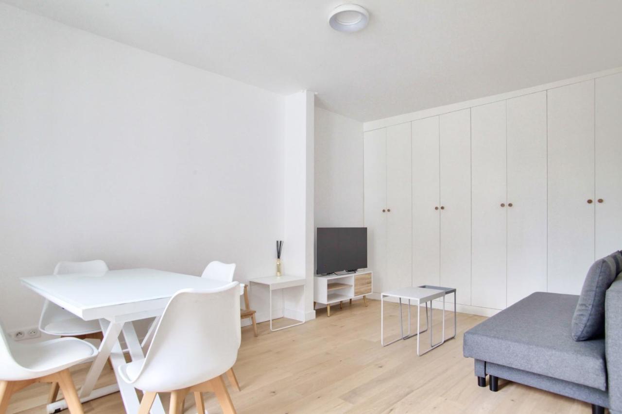 Luxurious 1 Bedroom Saint Michel Saint Severin Free Netflix Apartment *