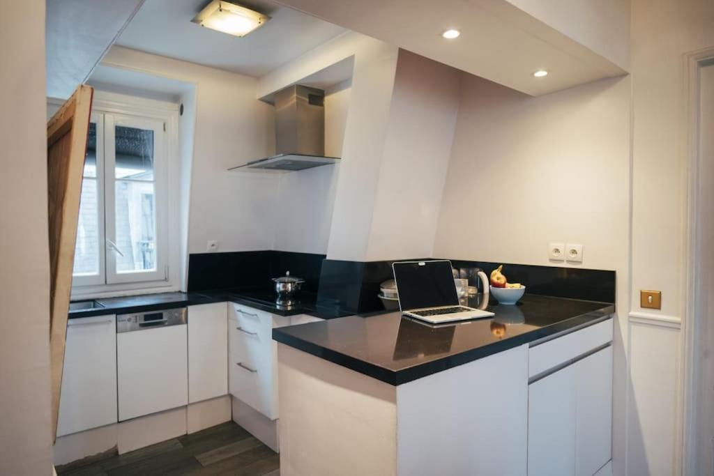 Eiffel Tower View - Republique 4 People 2 Bedrooms Appartement Paris