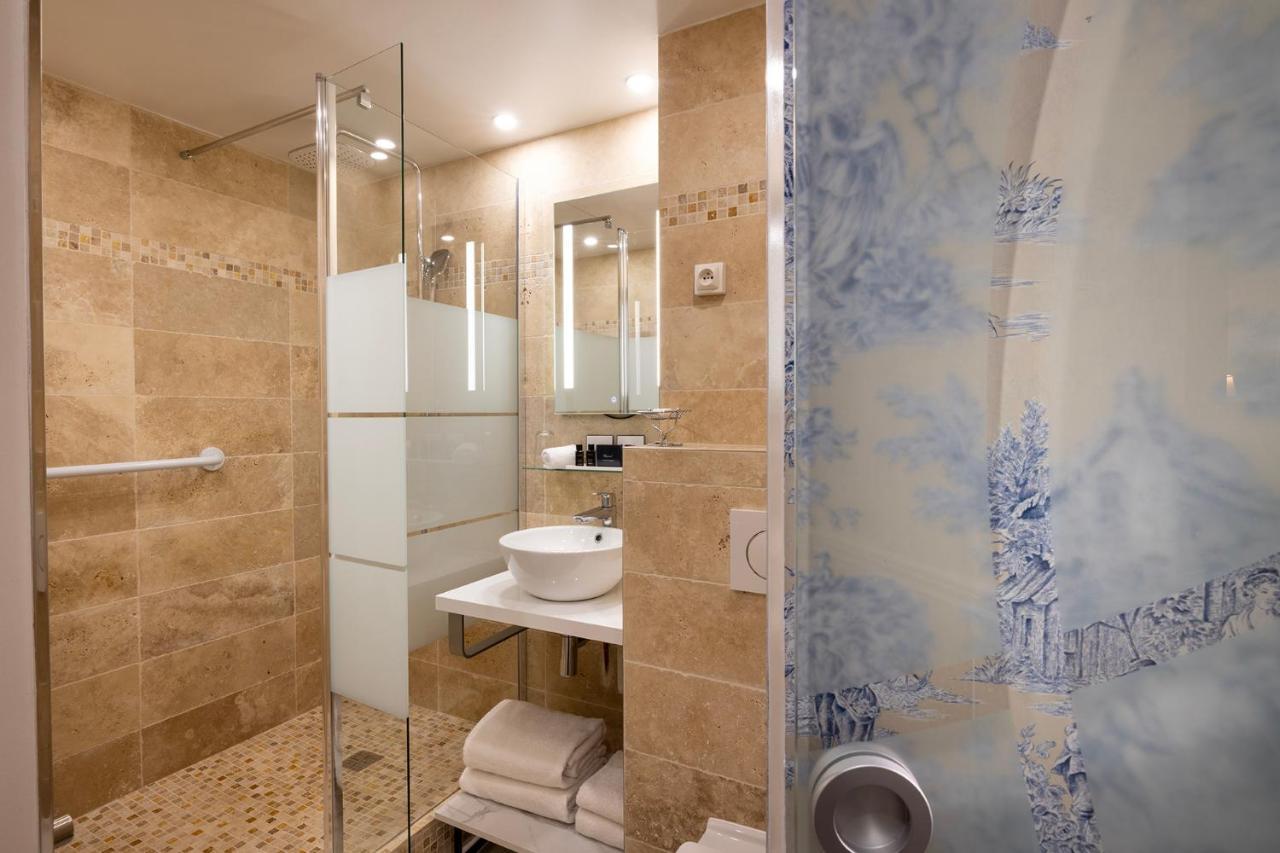 Relais Du Vieux Hotel 4*