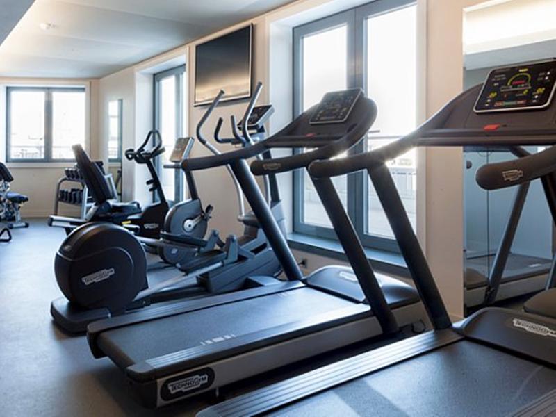 Hotel Ac Porte Maillot By Marriott Paris