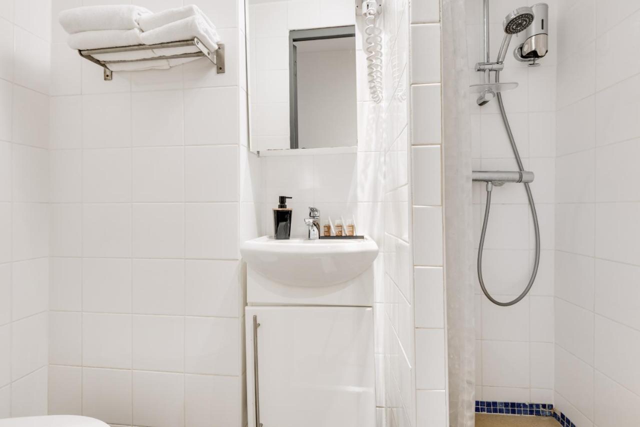 L'oasis Montparnasse Hotel 2*