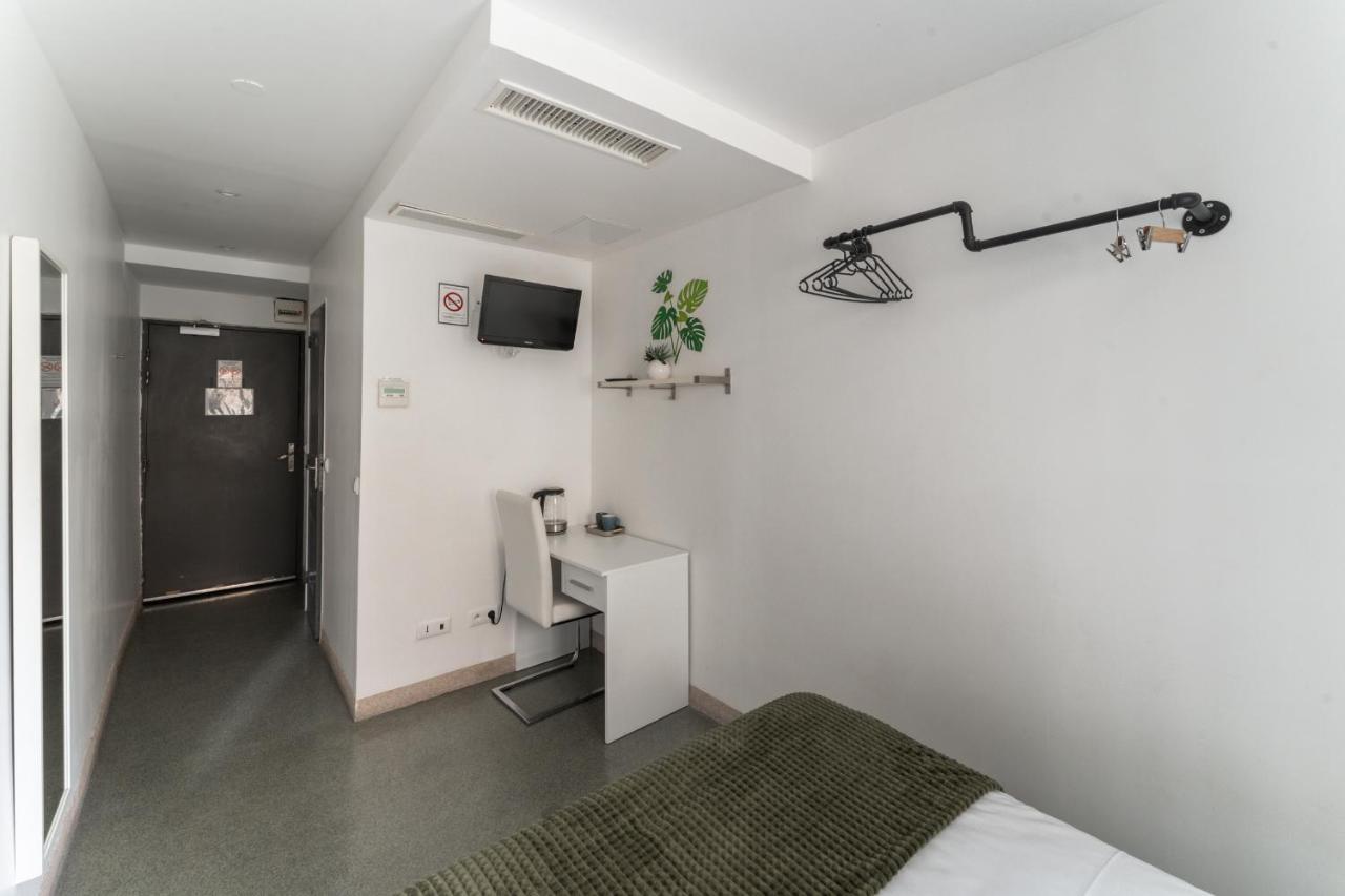 L'oasis Montparnasse Hotel 2*