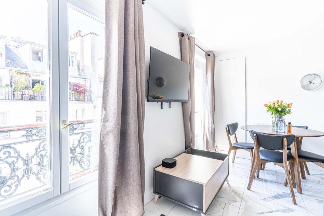 143 - Urban Charming Flat In Center Of Apartment Paris