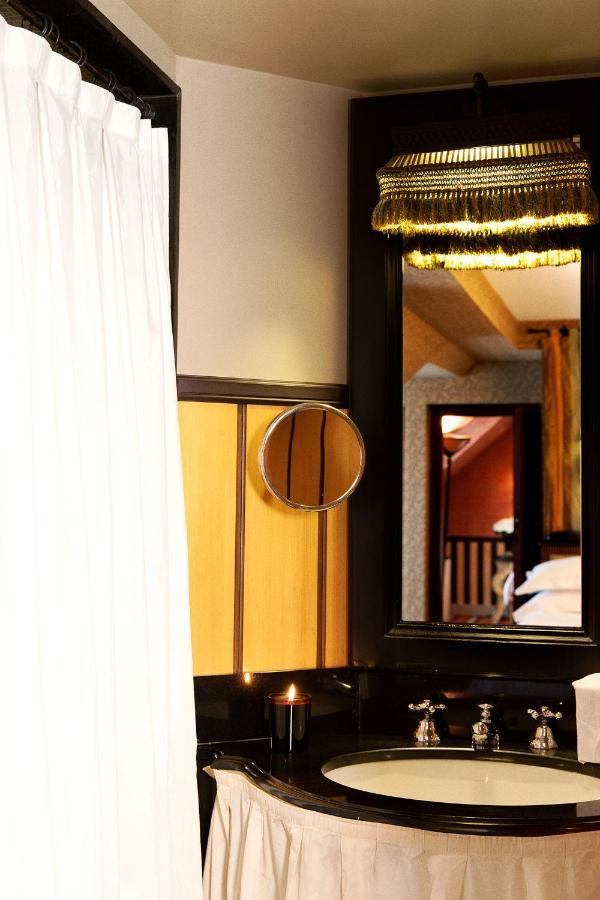 Hotel Du Bourg Tibourg 4*