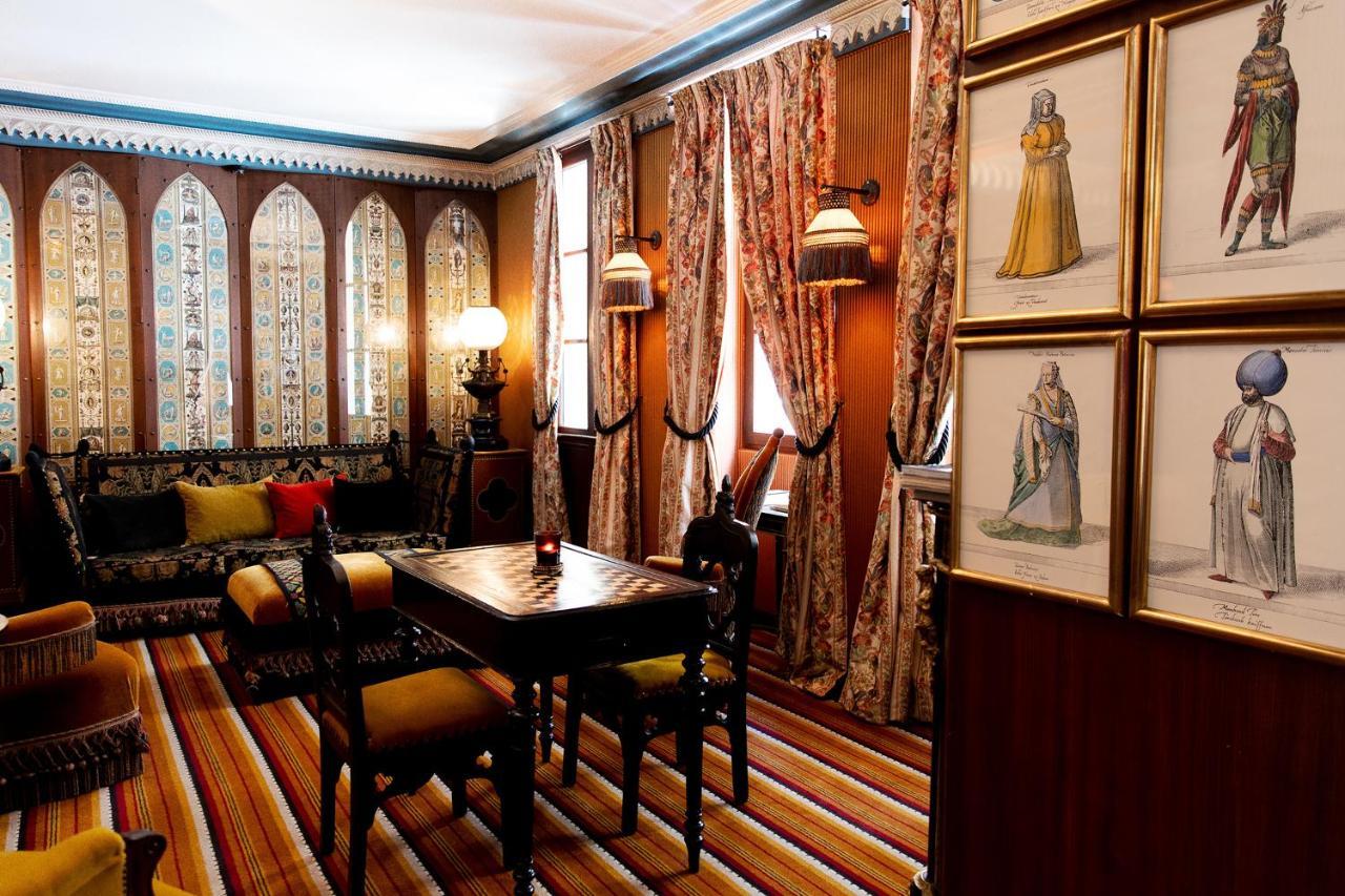 Hotel Du Bourg Tibourg 4*
