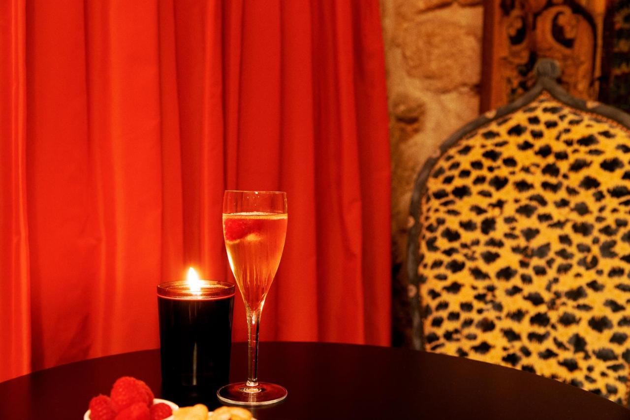 Hotel Du Bourg Tibourg 4*