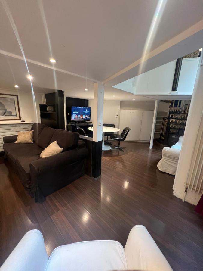 Apartment Av Montaigne Champs Elysee Paris