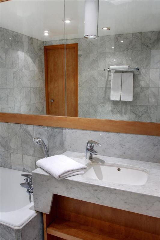 Western Ronceray Opéra Hotel 3*
