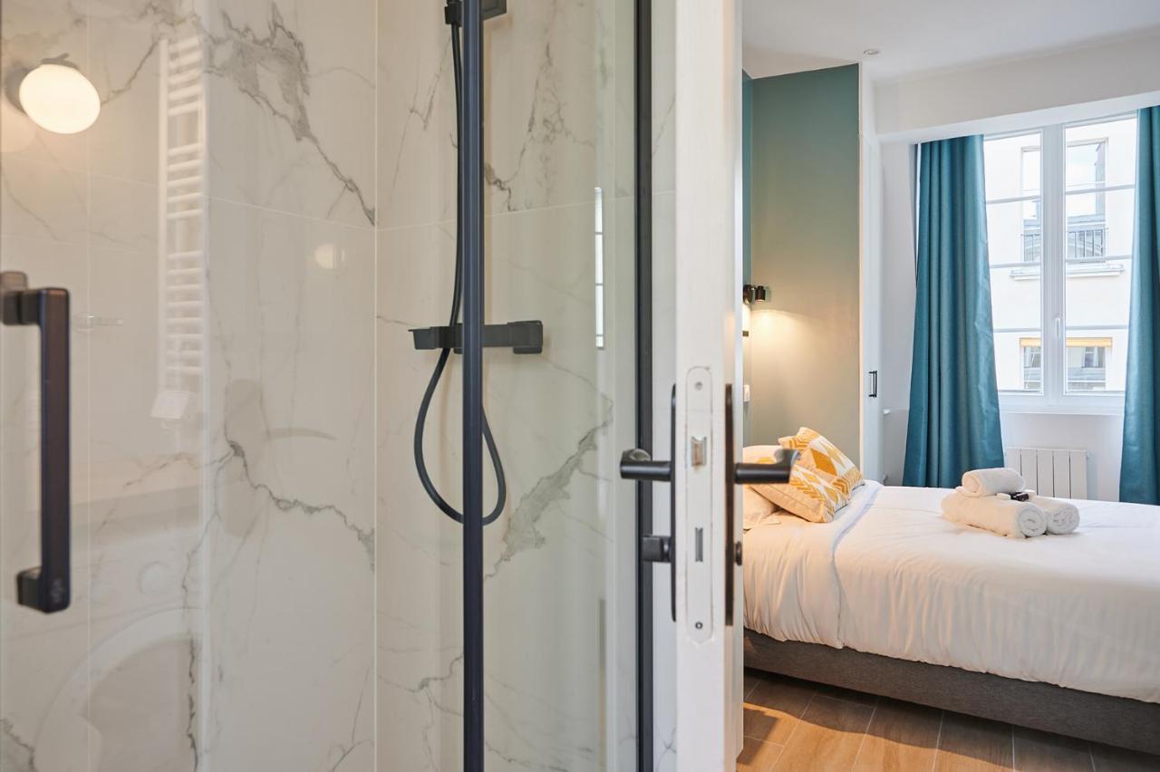 Apartment Center Of By Prestige Paris