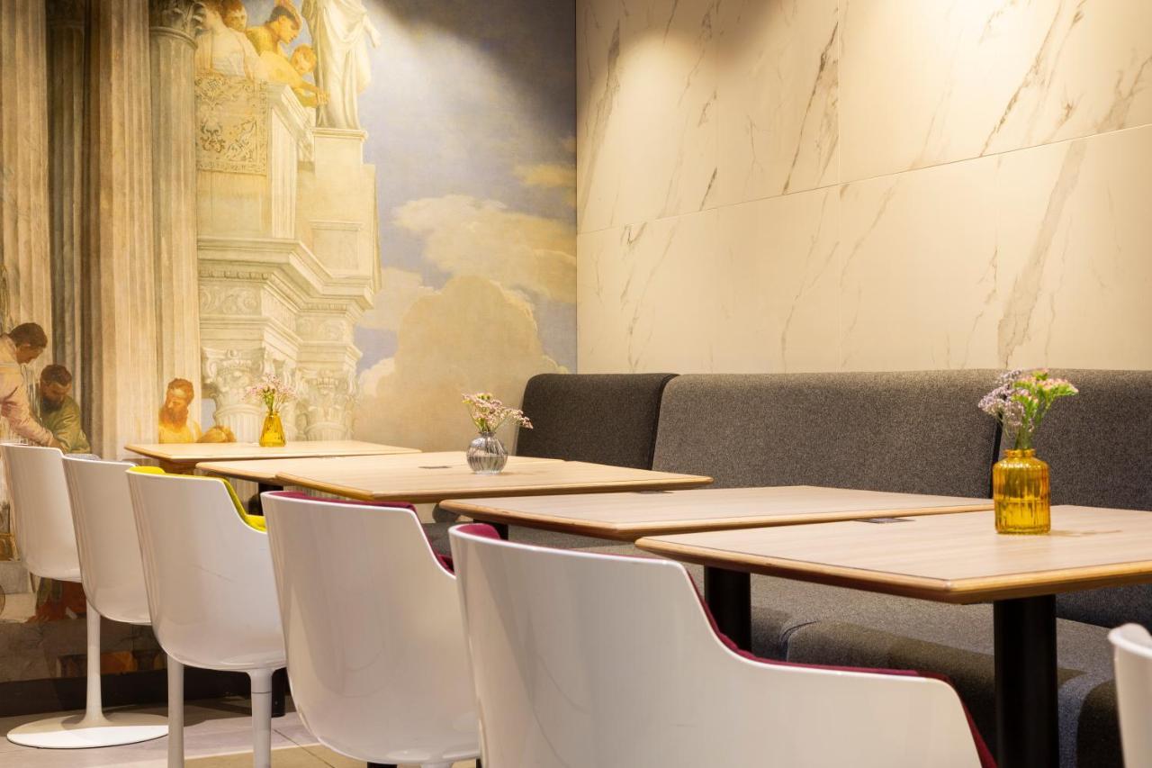 Mercure Alesia Hotel