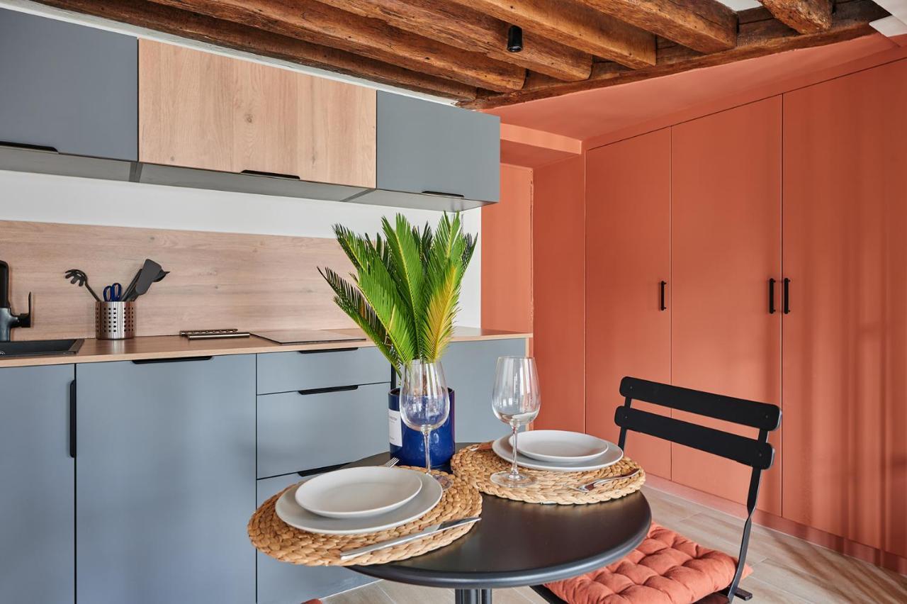 Center Of By Prestige Apartment