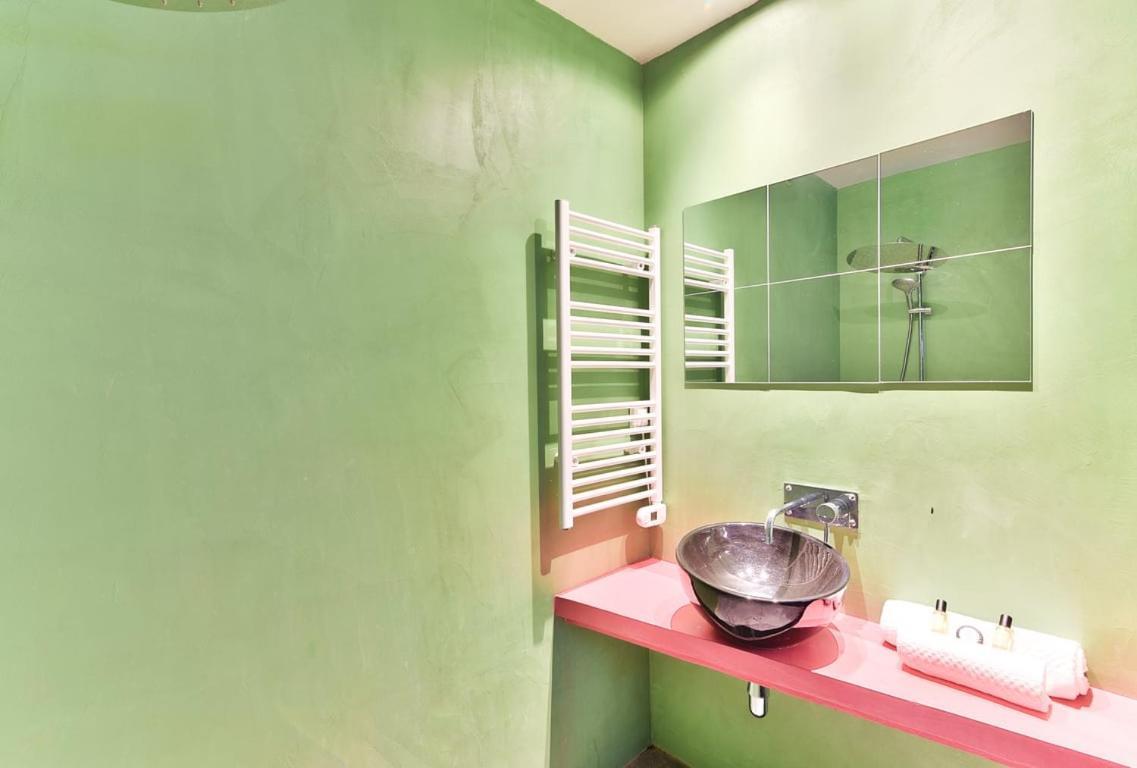 Guestready - Beautiful And Colourful Apt In The 19th Arrond