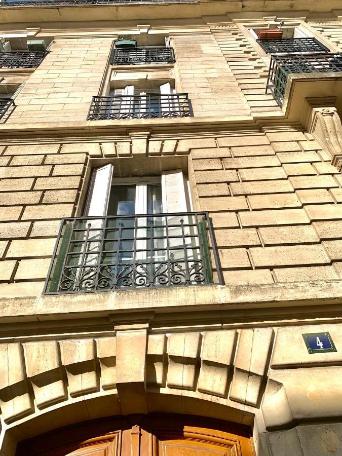 Nest In Paris