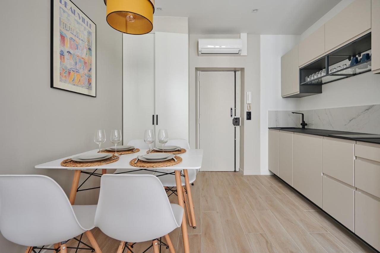 Center Of By Prestige Apartment