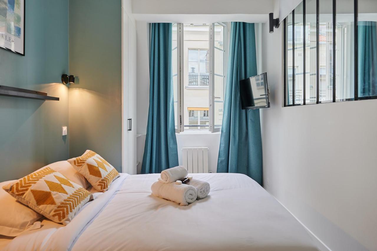 Apartment Center Of By Prestige Paris