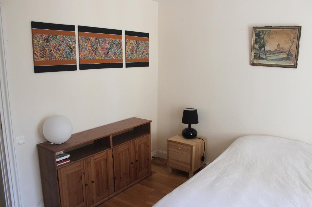 Cozy Apt Centre, 5 Mins Louvre Apartment *
