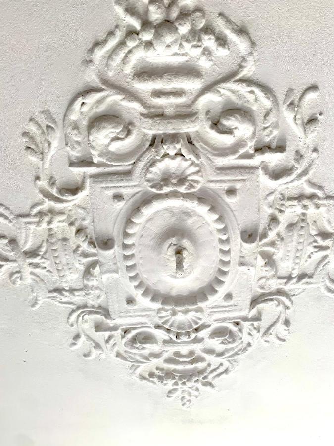 Nest In Apartment Paris