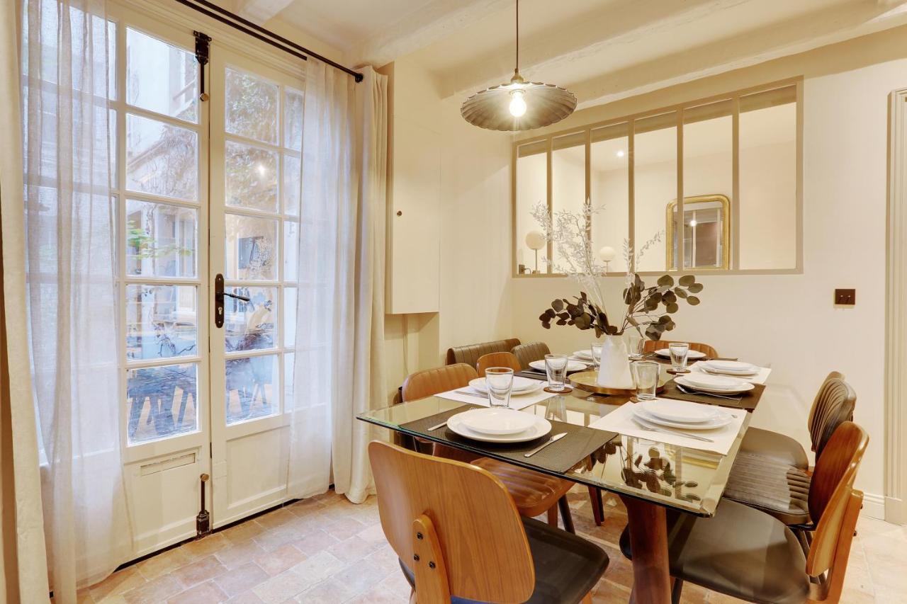 Elegant In Le Marais Apartment