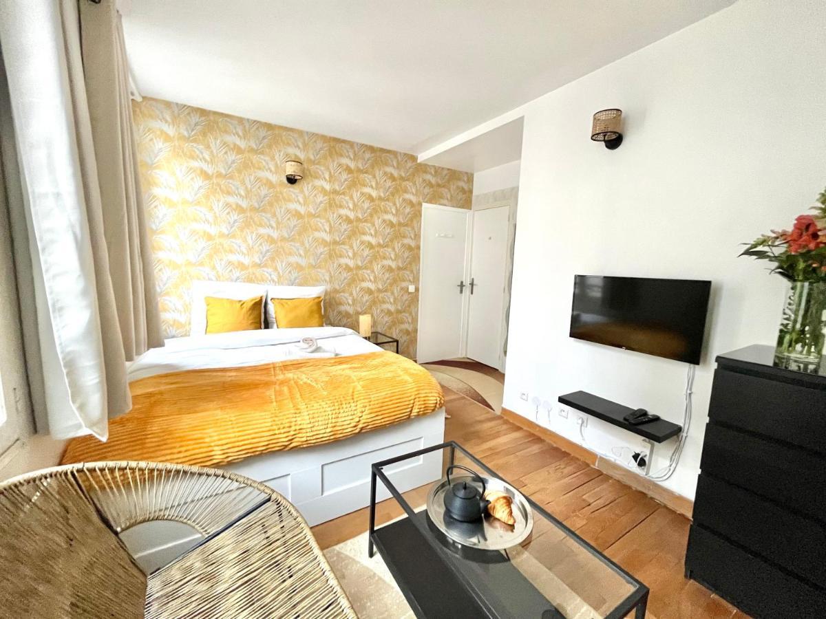 Cosy In The Marais District Apartment