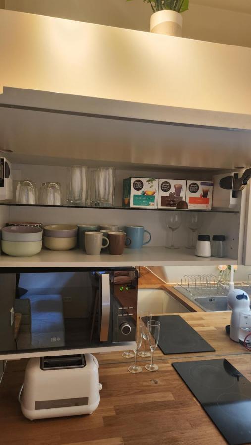 Apartment Cozy 16eme - Arc De Triomphe, Champs Elysees & Trocadero