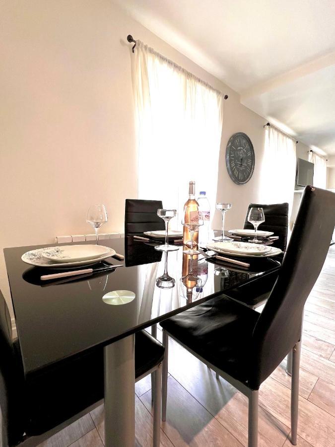 Champs Elysees 2 Appartement *
