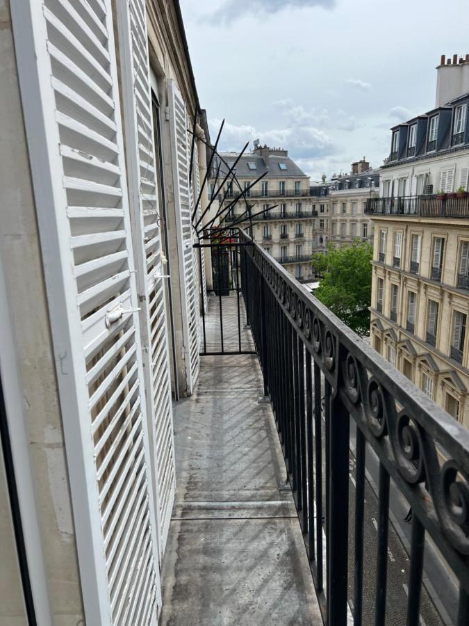 Apartment Champs Elysees 2 Paris
