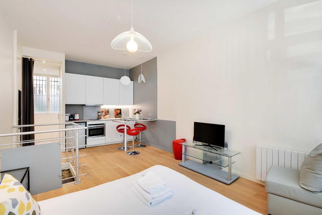Apartment Charming Refurbished Studio -maraisbeaubourg *