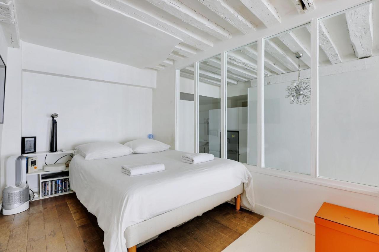 Apartment Lovely 2-bedroom In The Heart Of *