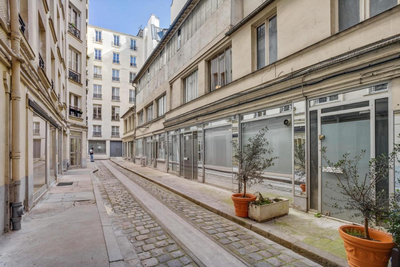 Well Decorated One Bedroom Aprtment In Heat Of Paris, Short Walk To Palais Garnier , Apartment Paris