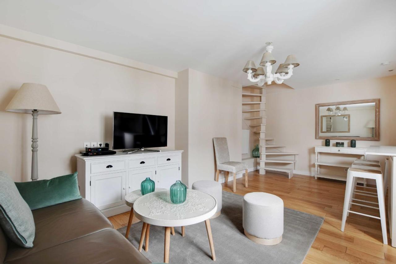 Amazing Duplex 4p- Louvre Museum Apartment Paris