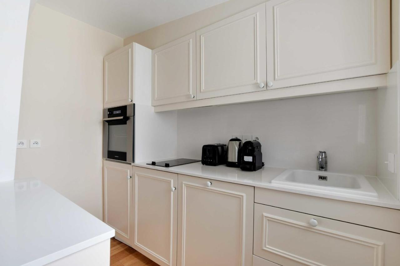 Amazing Duplex 4p- Louvre Museum Apartment Paris